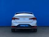 Hyundai Elantra 2019 годаfor9 470 000 тг. в Алматы – фото 4