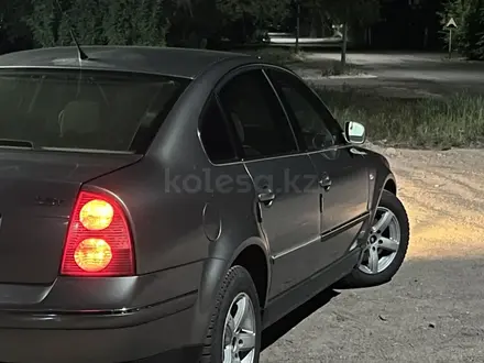 Volkswagen Passat 2003 года за 2 000 000 тг. в Караганда – фото 11