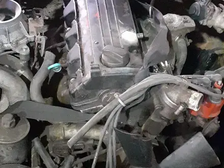 Контрактный Двигатель Mersedes-Benz 102 за 450 000 тг. в Астана