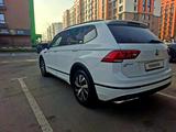 Volkswagen Tiguan 2020 года за 10 100 000 тг. в Алматы – фото 3