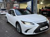 Lexus ES 350 2021 года за 34 000 000 тг. в Алматы
