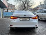 Lexus ES 350 2021 года за 34 000 000 тг. в Алматы – фото 5