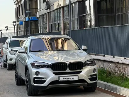 BMW X6 2018 года за 22 800 000 тг. в Алматы – фото 12