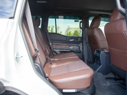 Toyota Land Cruiser Prado Luxe+ 2025 года за 44 990 000 тг. в Алматы – фото 16