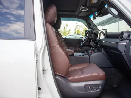 Toyota Land Cruiser Prado Luxe+ 2025 года за 44 990 000 тг. в Алматы – фото 15