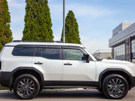 Toyota Land Cruiser Prado Luxe+ 2025 года за 44 990 000 тг. в Алматы – фото 8
