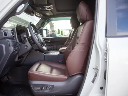 Toyota Land Cruiser Prado Luxe+ 2025 года за 44 990 000 тг. в Алматы – фото 10