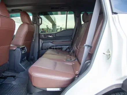 Toyota Land Cruiser Prado Luxe+ 2025 года за 44 990 000 тг. в Алматы – фото 11