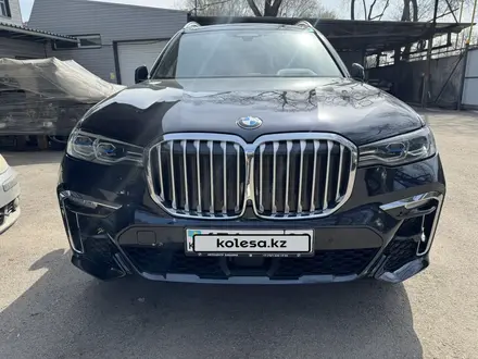 BMW X7 2022 года за 52 000 000 тг. в Алматы