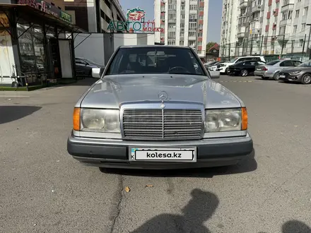 Mercedes-Benz E 200 1992 года за 2 600 000 тг. в Алматы – фото 7