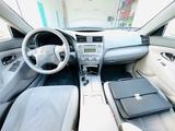 Toyota Camry 2011 годаfor5 500 000 тг. в Атырау – фото 2