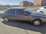 Mercedes-Benz E 260 1992 годаүшін1 100 000 тг. в Атырау – фото 2