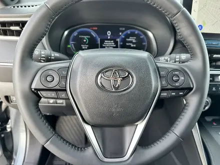 Toyota Venza 2023 года за 14 274 629 тг. в Алматы – фото 11