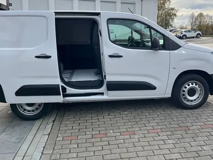 Toyota ProAce Verso 2023 года за 15 900 000 тг. в Алматы – фото 12