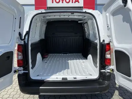 Toyota ProAce Verso 2023 года за 15 900 000 тг. в Алматы – фото 60