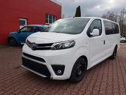 Toyota ProAce Verso 2023 года за 15 900 000 тг. в Алматы – фото 67