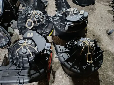 Моторчик отопителя на Опель Вектра С из Германии за 25 000 тг. в Караганда