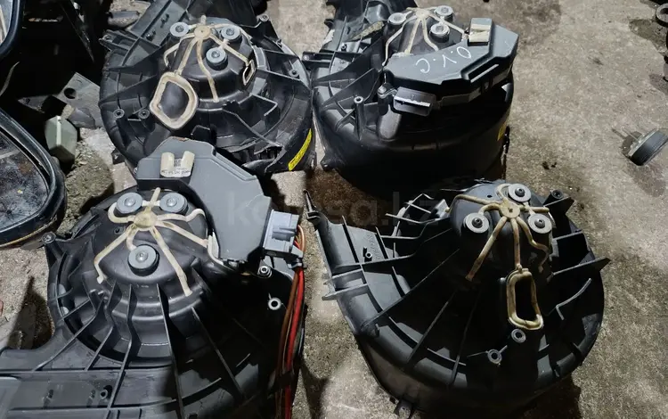 Моторчик отопителя на Опель Вектра С из Германии за 25 000 тг. в Караганда