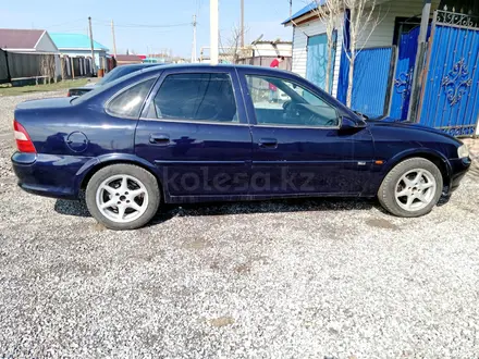 Opel Vectra 1996 года за 1 200 000 тг. в Актобе – фото 4