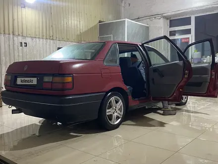 Volkswagen Passat 1991 года за 800 000 тг. в Караганда – фото 2