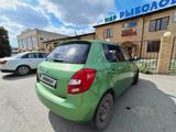 Skoda Fabia 2013 года за 1 900 000 тг. в Актобе – фото 2