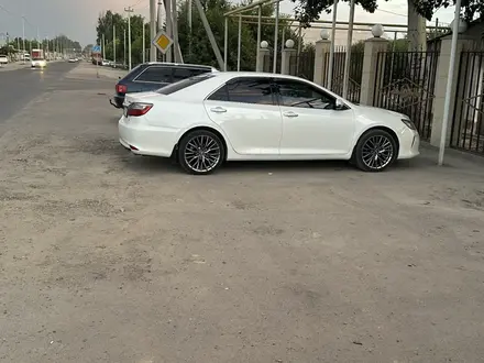 Toyota Camry 2015 года за 13 500 000 тг. в Алматы – фото 15