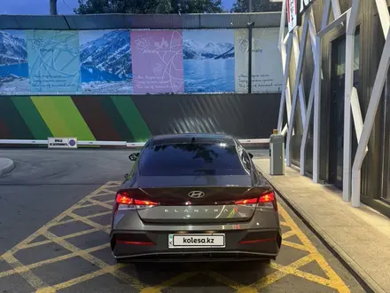 Hyundai Elantra 2024 года за 8 800 000 тг. в Актобе – фото 18
