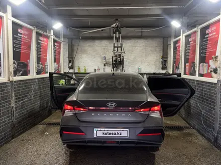 Hyundai Elantra 2024 года за 8 800 000 тг. в Актобе – фото 3