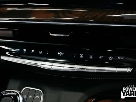 Cadillac Escalade 2023 года за 63 900 000 тг. в Алматы – фото 18
