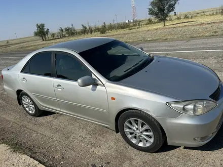 Toyota Camry 2002 года за 4 500 000 тг. в Атырау – фото 2