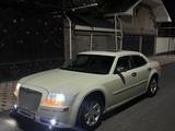 Chrysler 300C 2005 года за 5 500 000 тг. в Шымкент