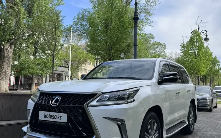 Lexus LX 570 2016 годаүшін37 800 000 тг. в Алматы