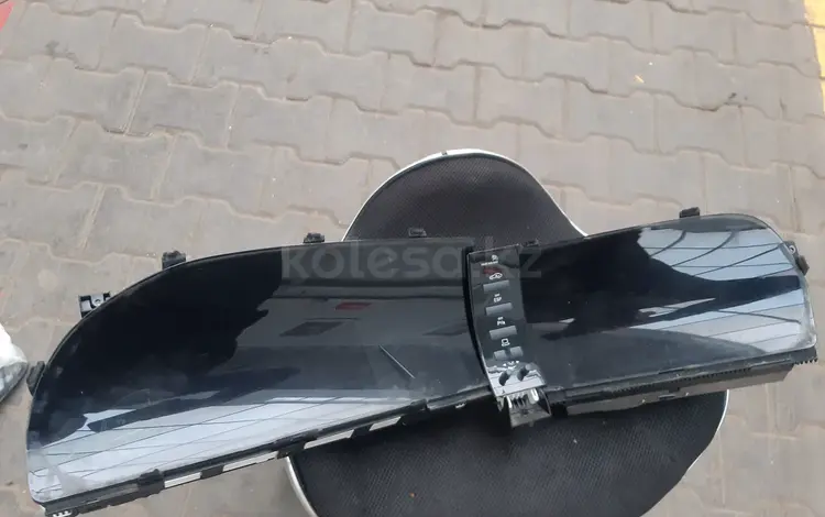 Mercedes 221 щиток приборов дисплей за 100 000 тг. в Алматы