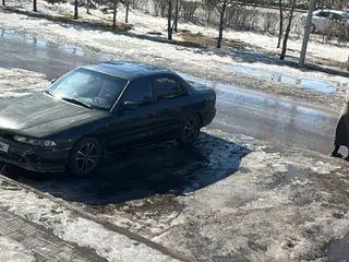 Mitsubishi Galant