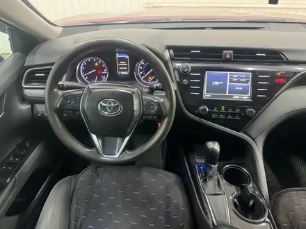 Toyota Camry 2020 года за 7 204 500 тг. в Астана – фото 11