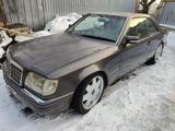 Mercedes-Benz E 230 1992 годаfor850 000 тг. в Алматы