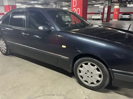 Mercedes-Benz E 320 2001 года за 3 800 000 тг. в Тараз – фото 8