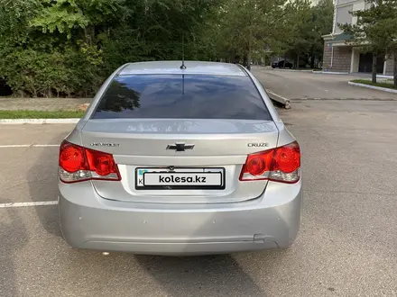 Chevrolet Cruze 2013 года за 3 800 000 тг. в Астана – фото 4