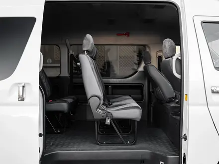 Toyota Hiace 2014 года за 14 700 000 тг. в Астана – фото 12