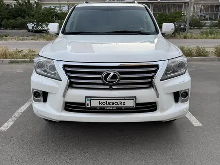 Lexus LX 570 2013 года за 27 000 000 тг. в Актау
