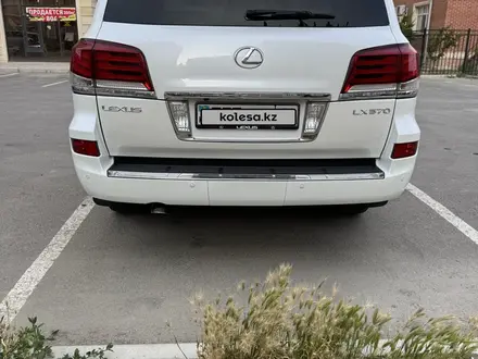 Lexus LX 570 2013 года за 27 000 000 тг. в Актау – фото 2