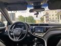 Toyota Camry 2018 года за 10 800 000 тг. в Костанай – фото 14