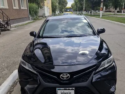 Toyota Camry 2018 года за 10 800 000 тг. в Костанай – фото 18