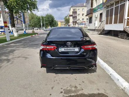 Toyota Camry 2018 года за 10 800 000 тг. в Костанай – фото 7