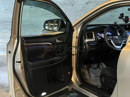 Toyota Highlander 2014 года за 18 000 000 тг. в Семей – фото 26