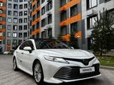 Toyota Camry 2020 года за 14 900 000 тг. в Алматы