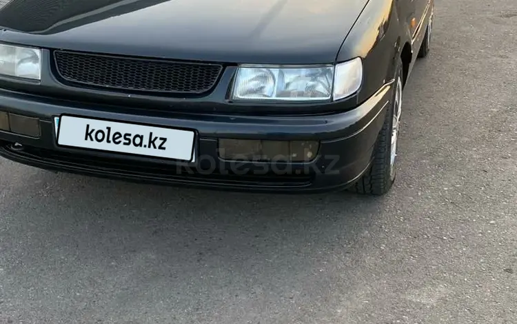 Volkswagen Passat 1994 годаfor1 200 000 тг. в Алматы