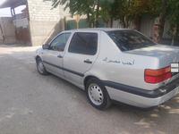 Volkswagen Vento 1992 годаfor1 750 000 тг. в Шымкент