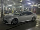 Toyota Camry 2020 года за 16 250 000 тг. в Астана – фото 3