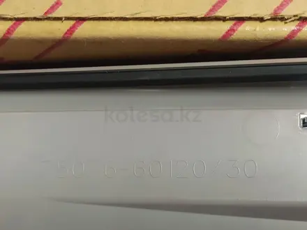 Молдинг накладка заднего двери R новый в оригинале за 65 000 тг. в Шымкент – фото 3